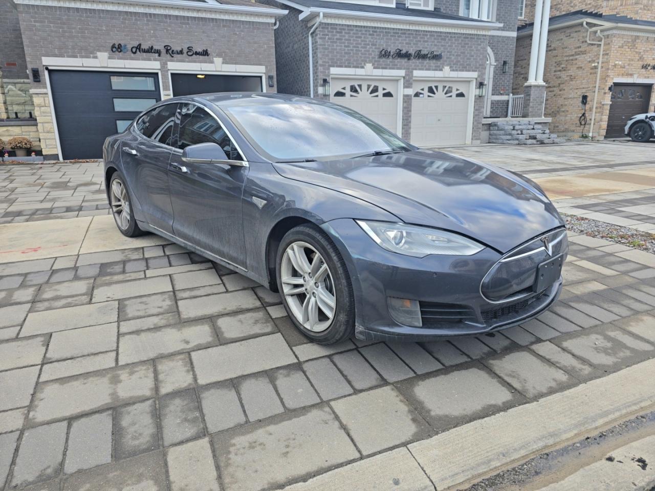 TESLA MODEL S 2015