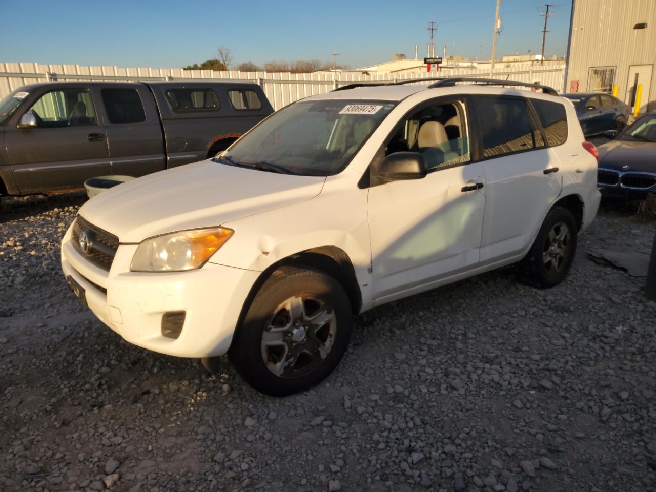 TOYOTA RAV4 2011