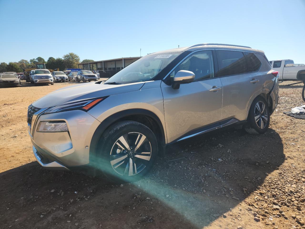 NISSAN ROGUE PLAT 2023