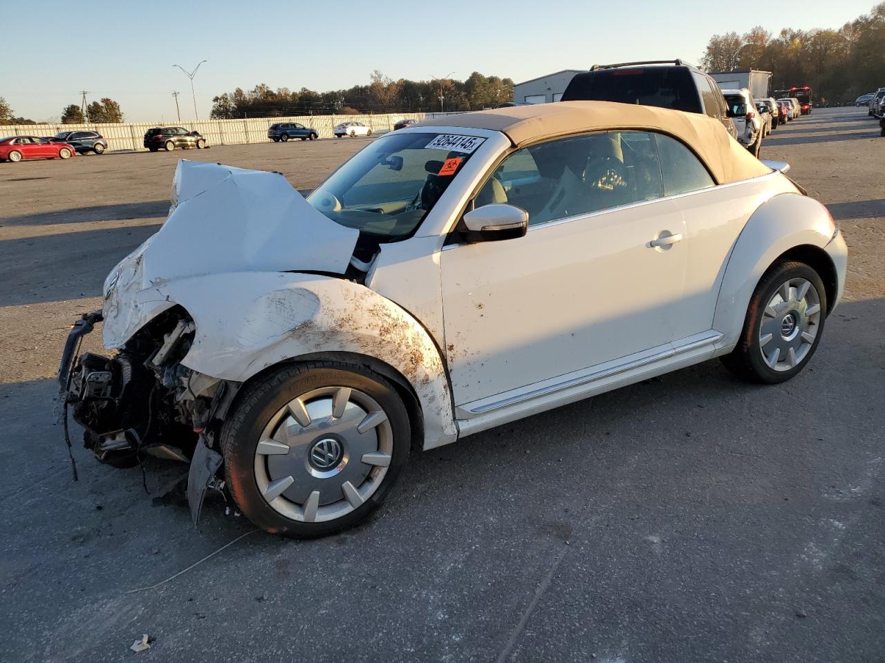 VOLKSWAGEN BEETLE 2015