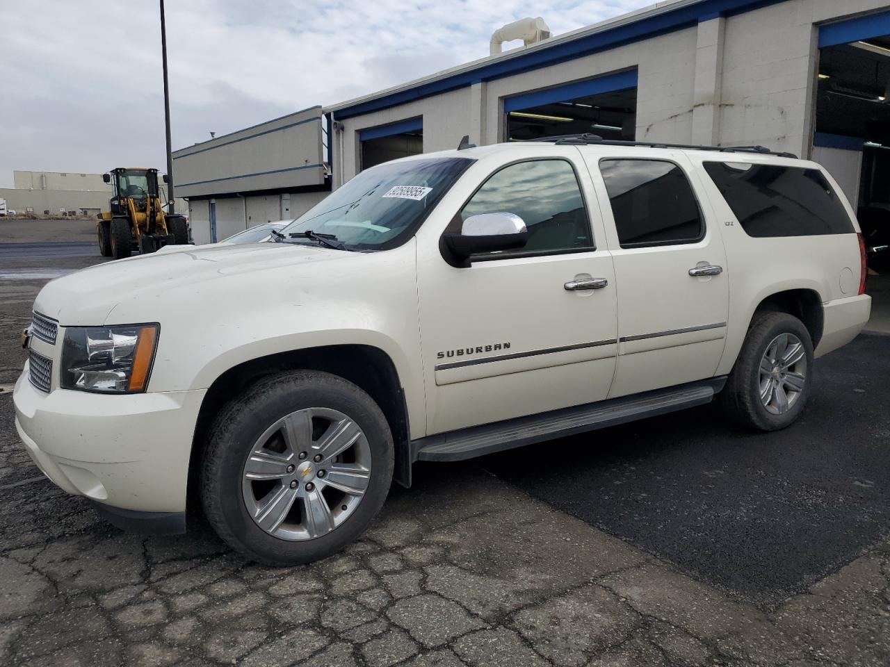 CHEVROLET SUBURBAN K 2014