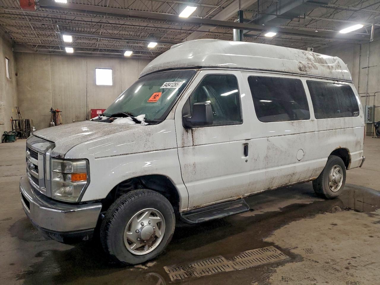 FORD ECONOLINE 2010