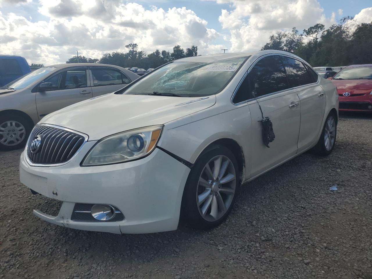 BUICK VERANO 2013
