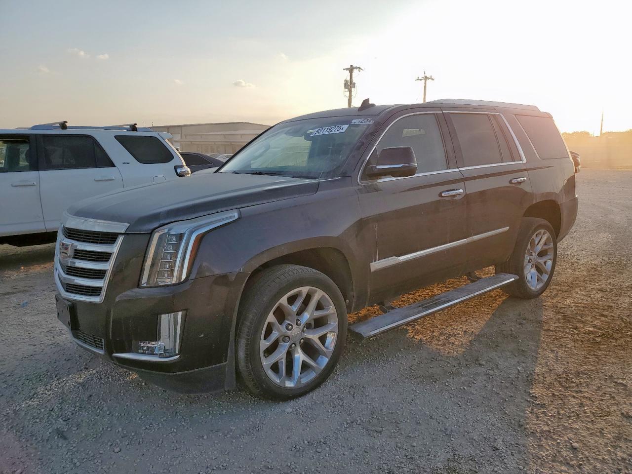 CADILLAC ESCALADE 2017