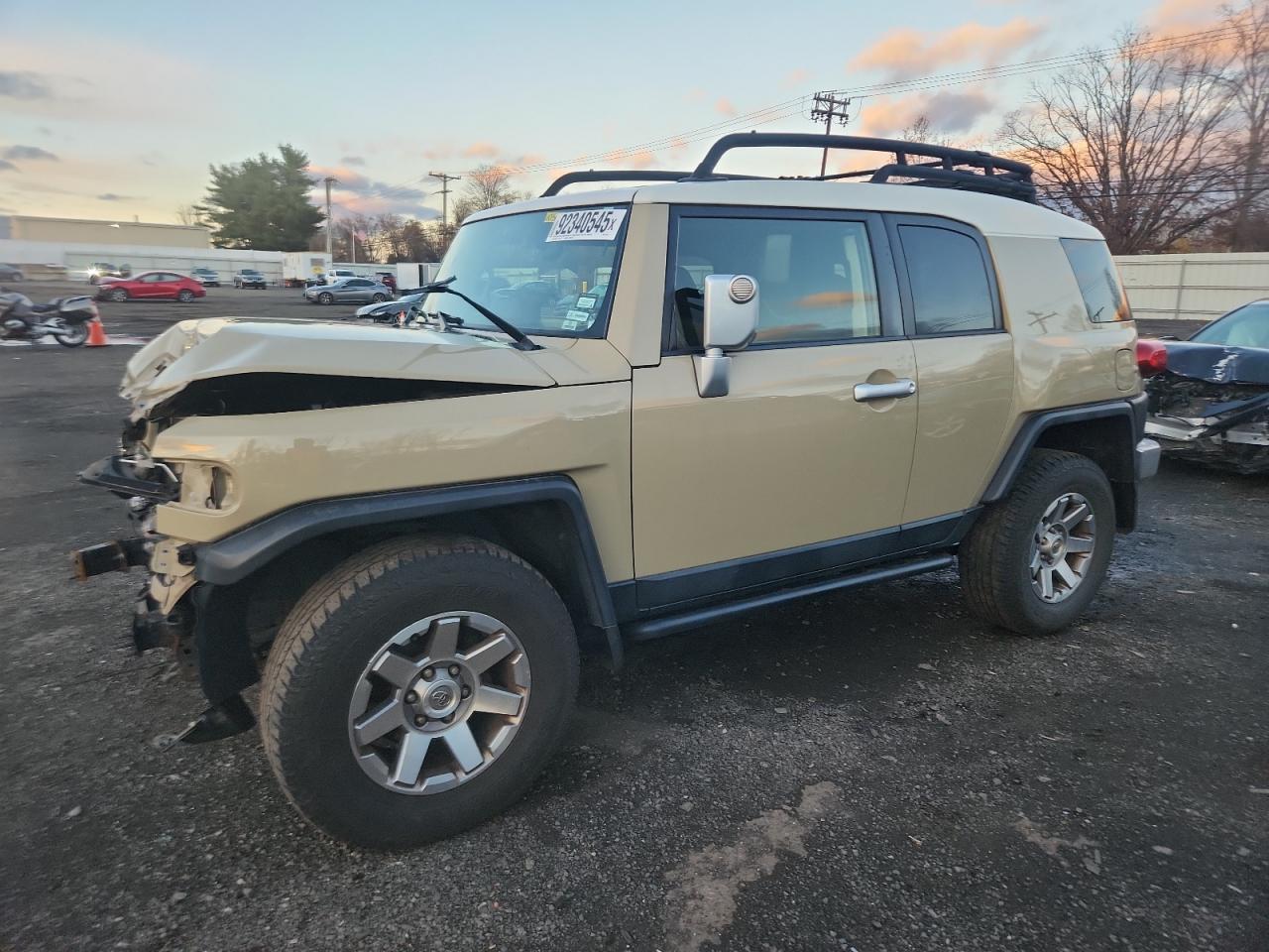 TOYOTA FJ CRUISER 2014