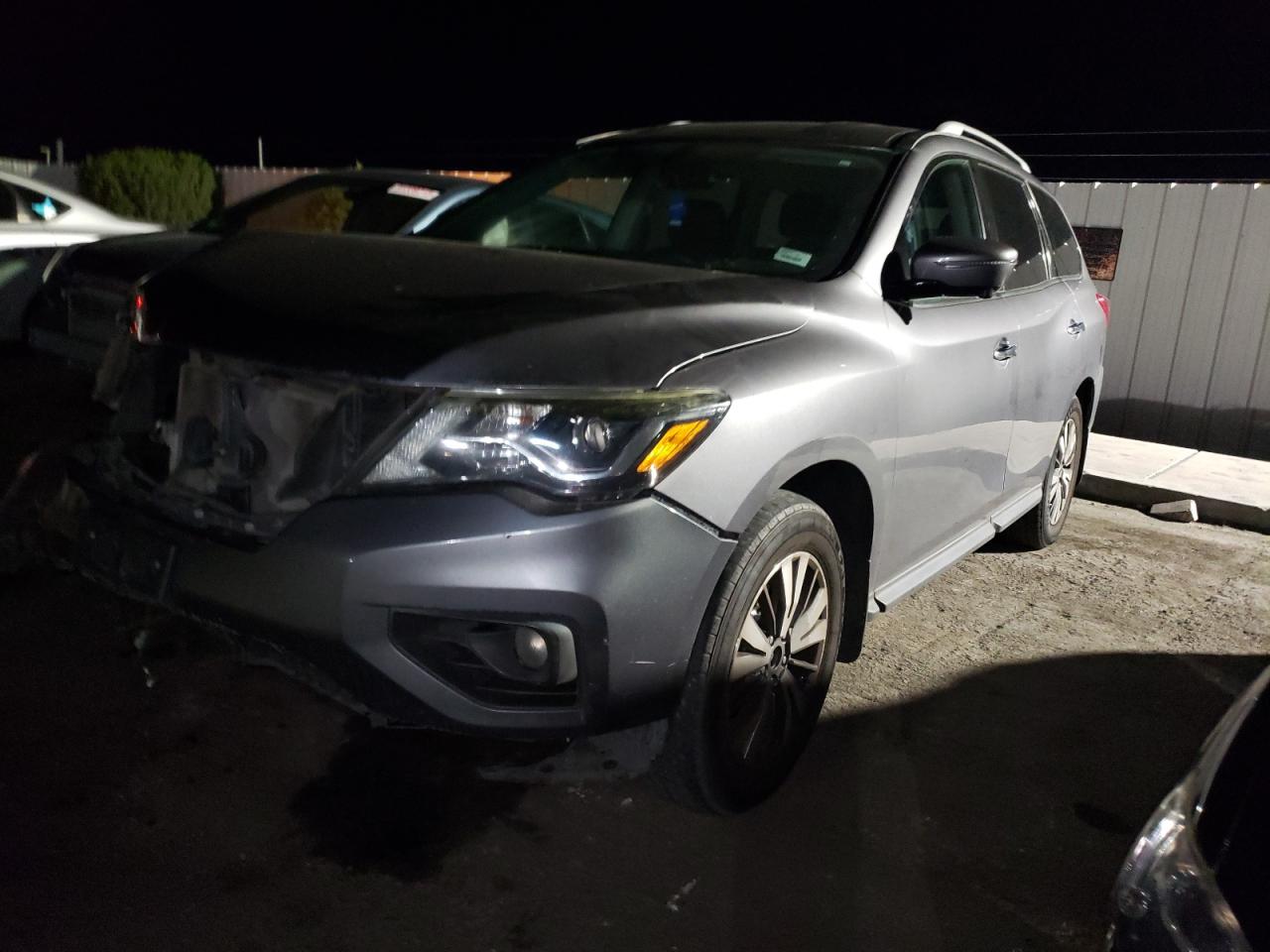 NISSAN PATHFINDER 2017