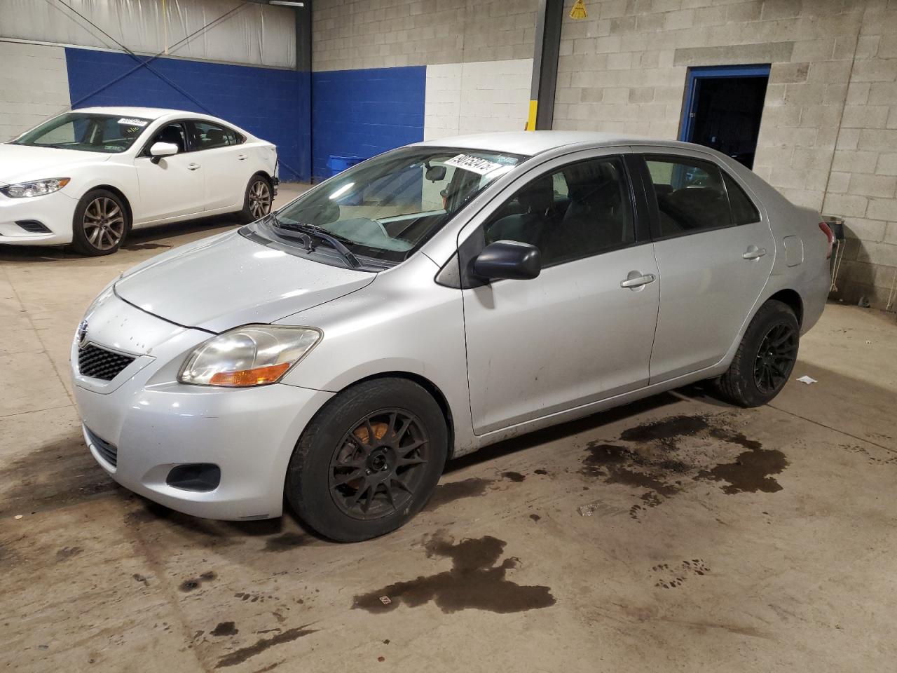 TOYOTA YARIS 2009