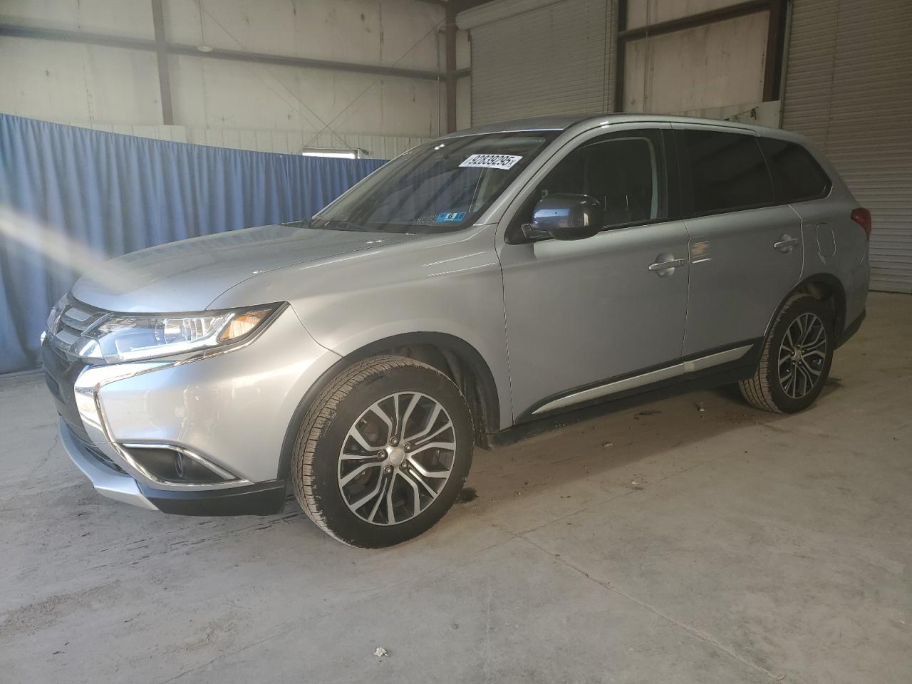 MITSUBISHI OUTLANDER 2017
