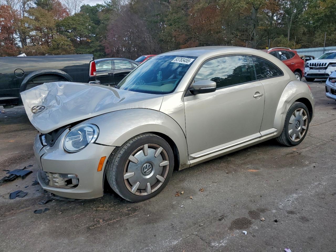 VOLKSWAGEN BEETLE 2012