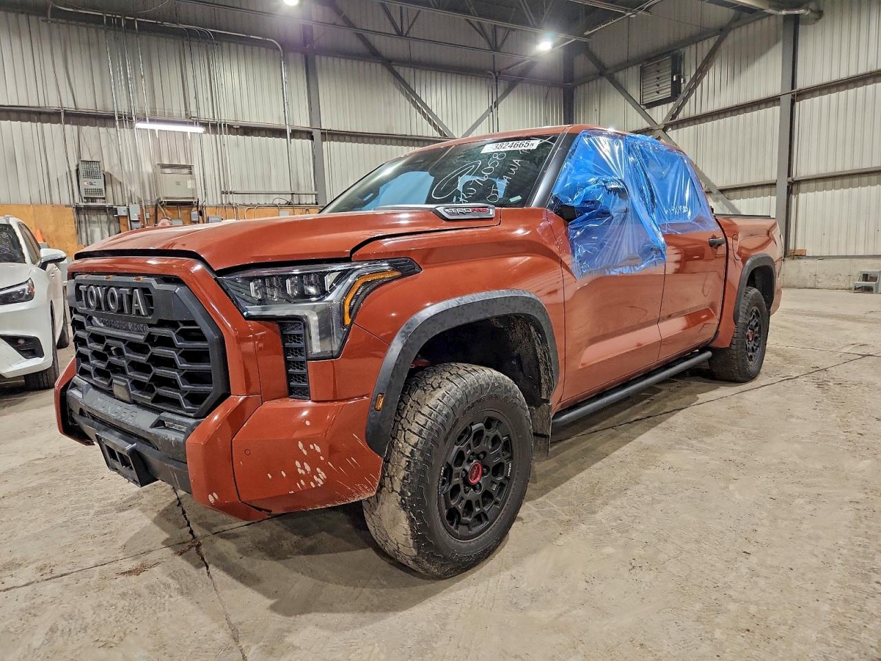 TOYOTA TUNDRA CRE 2024