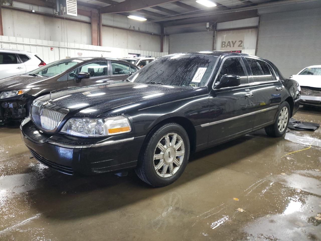 LINCOLN TOWN CAR S 2010