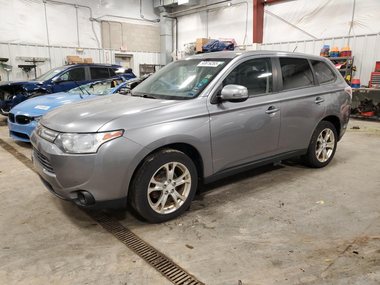 MITSUBISHI OUTLANDER 2014