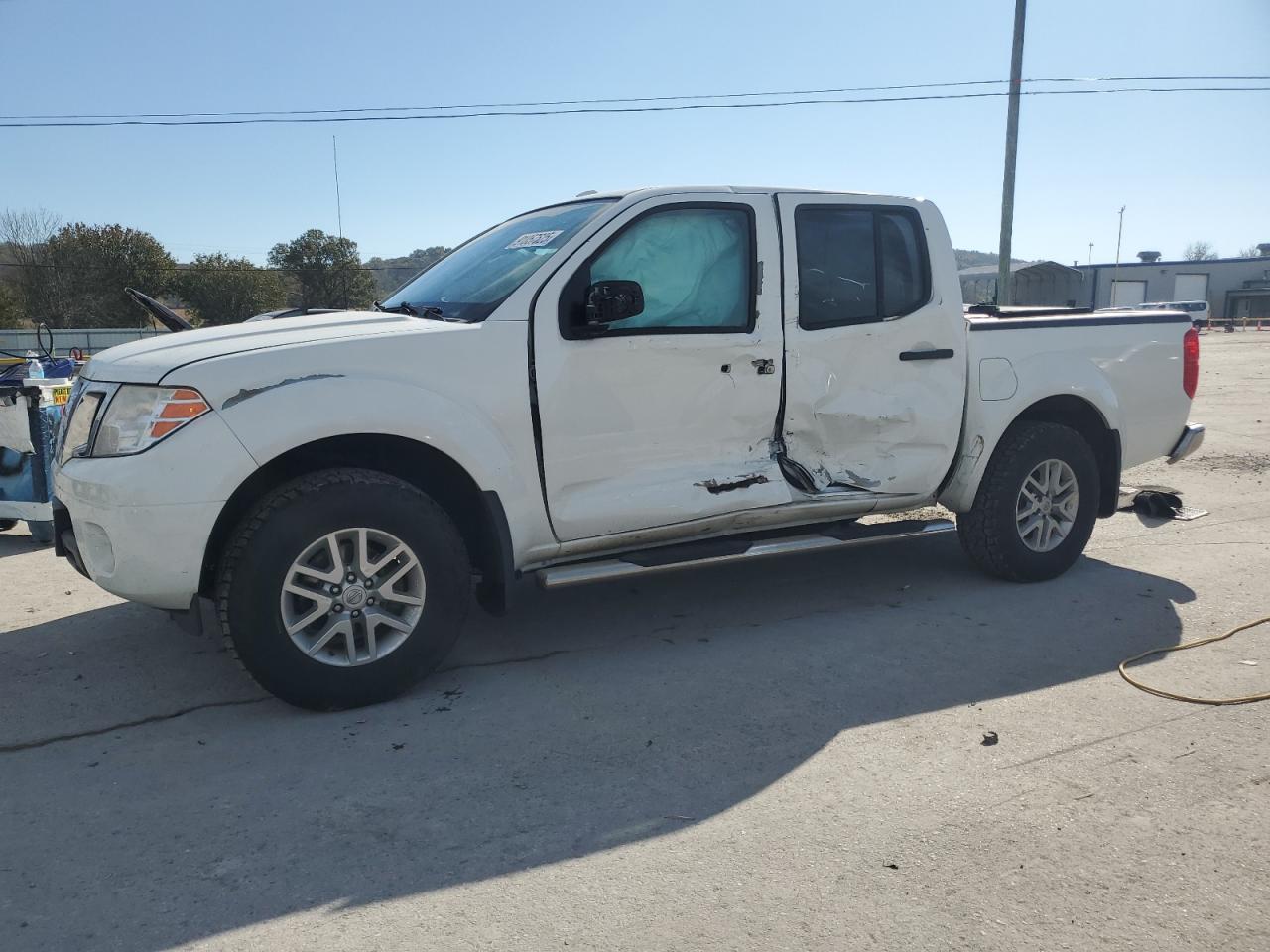NISSAN FRONTIER 2017