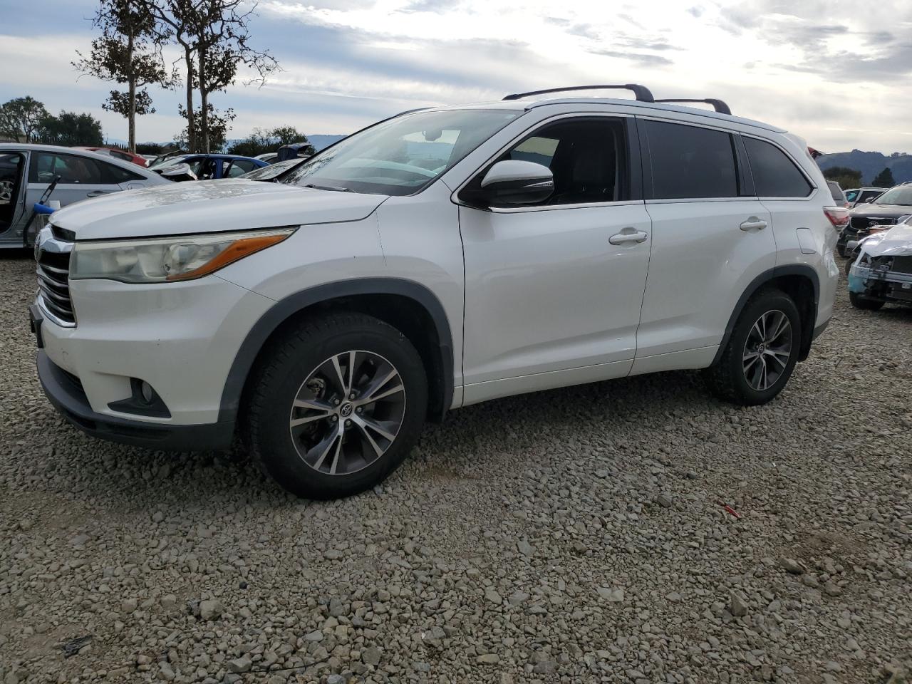 TOYOTA HIGHLANDER 2016