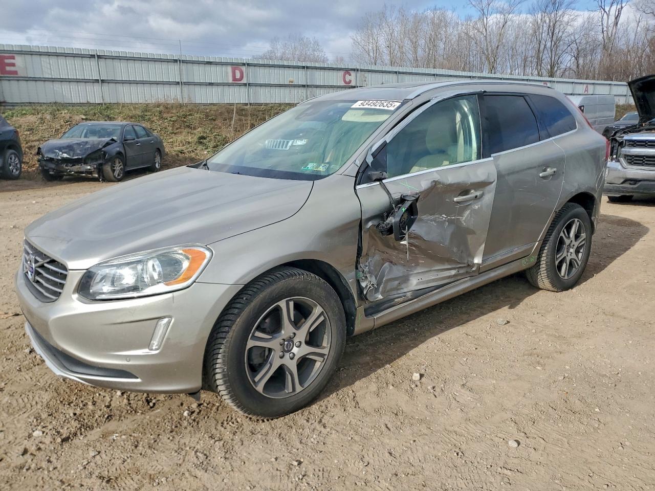 VOLVO XC60 T6 PR 2015