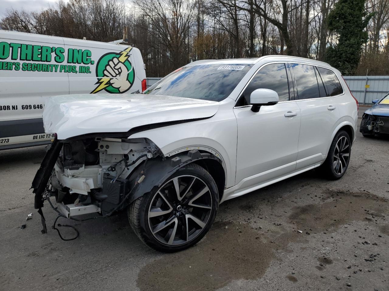 VOLVO XC90 2021