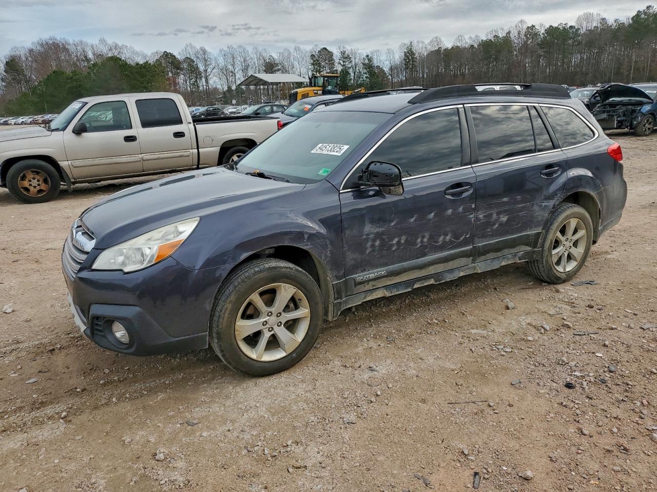 SUBARU OUTBACK 2. 2013