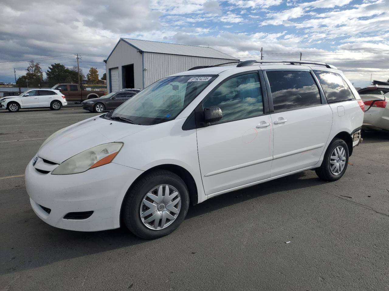 TOYOTA SIENNA CE 2008