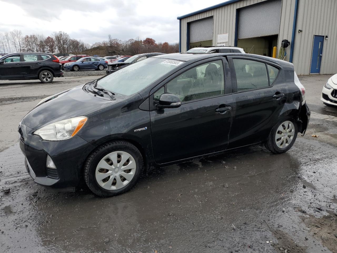 TOYOTA PRIUS C 2013