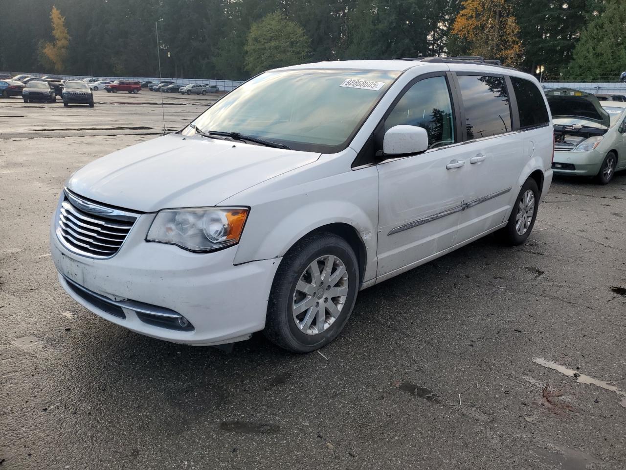 CHRYSLER TOWN & COUNTRY 2014