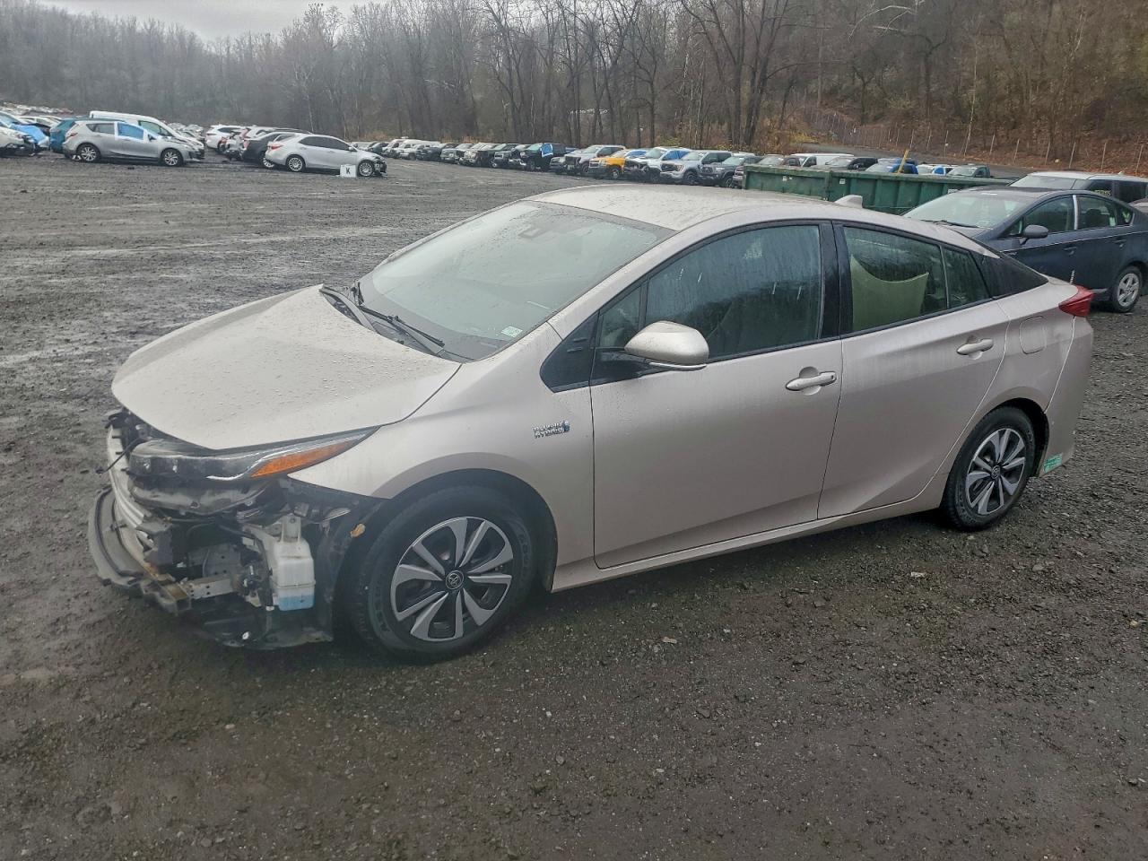 TOYOTA PRIUS PRIME 2017