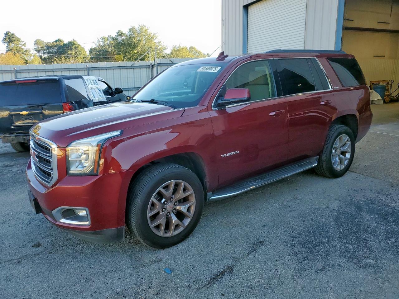 GMC YUKON SLE 2016