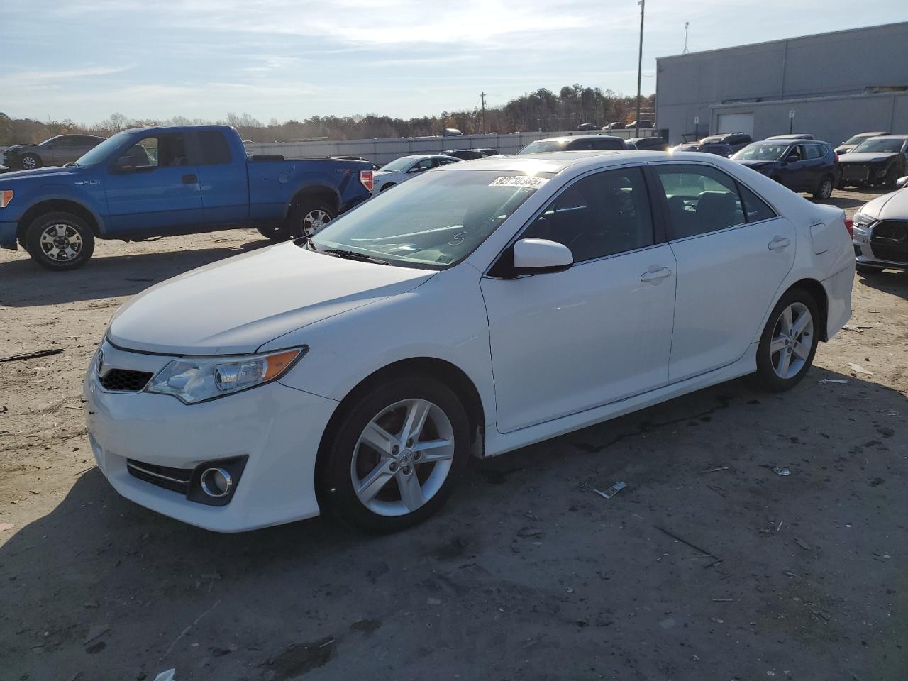 TOYOTA CAMRY BASE 2012