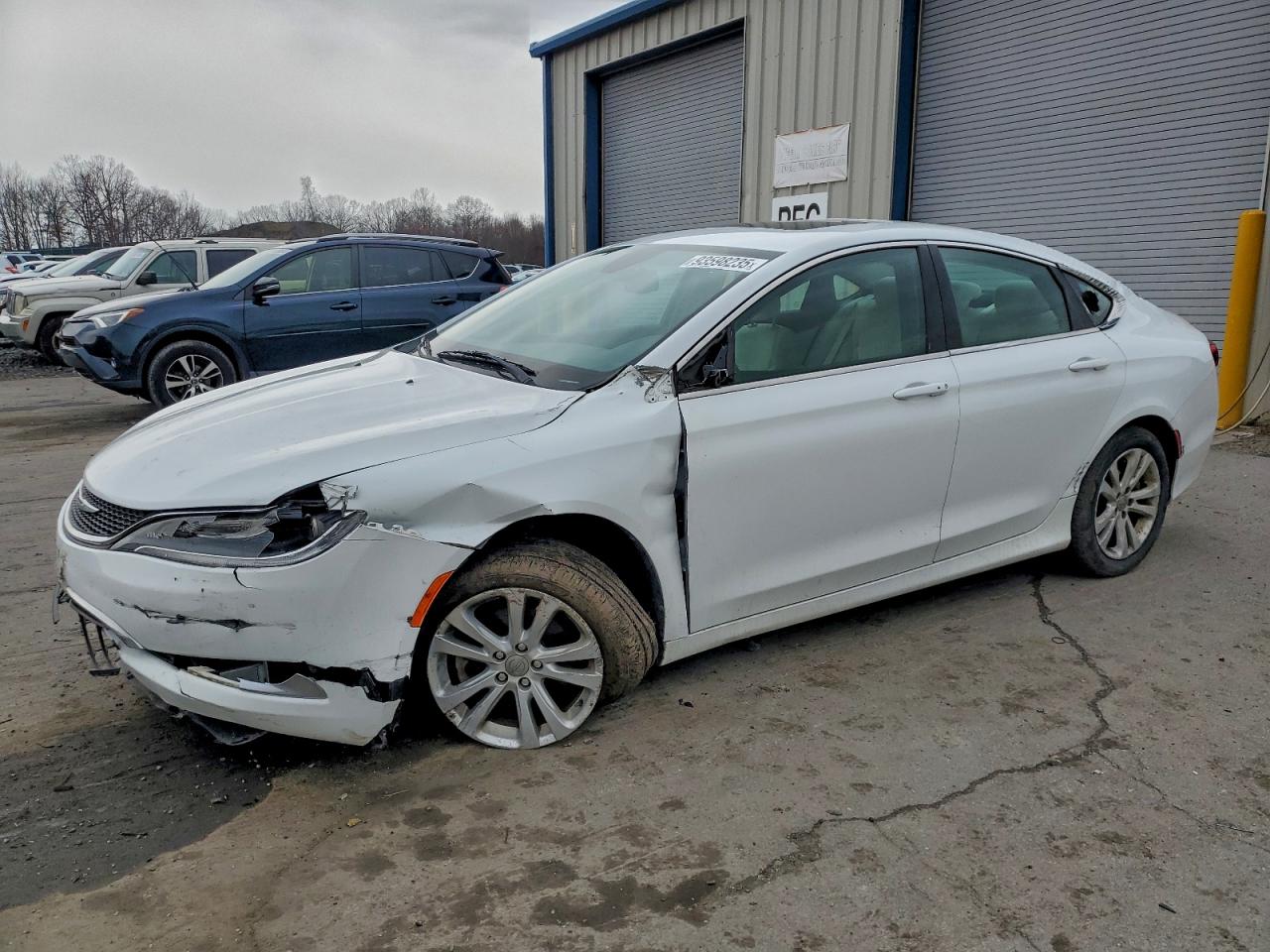 CHRYSLER 200 2015