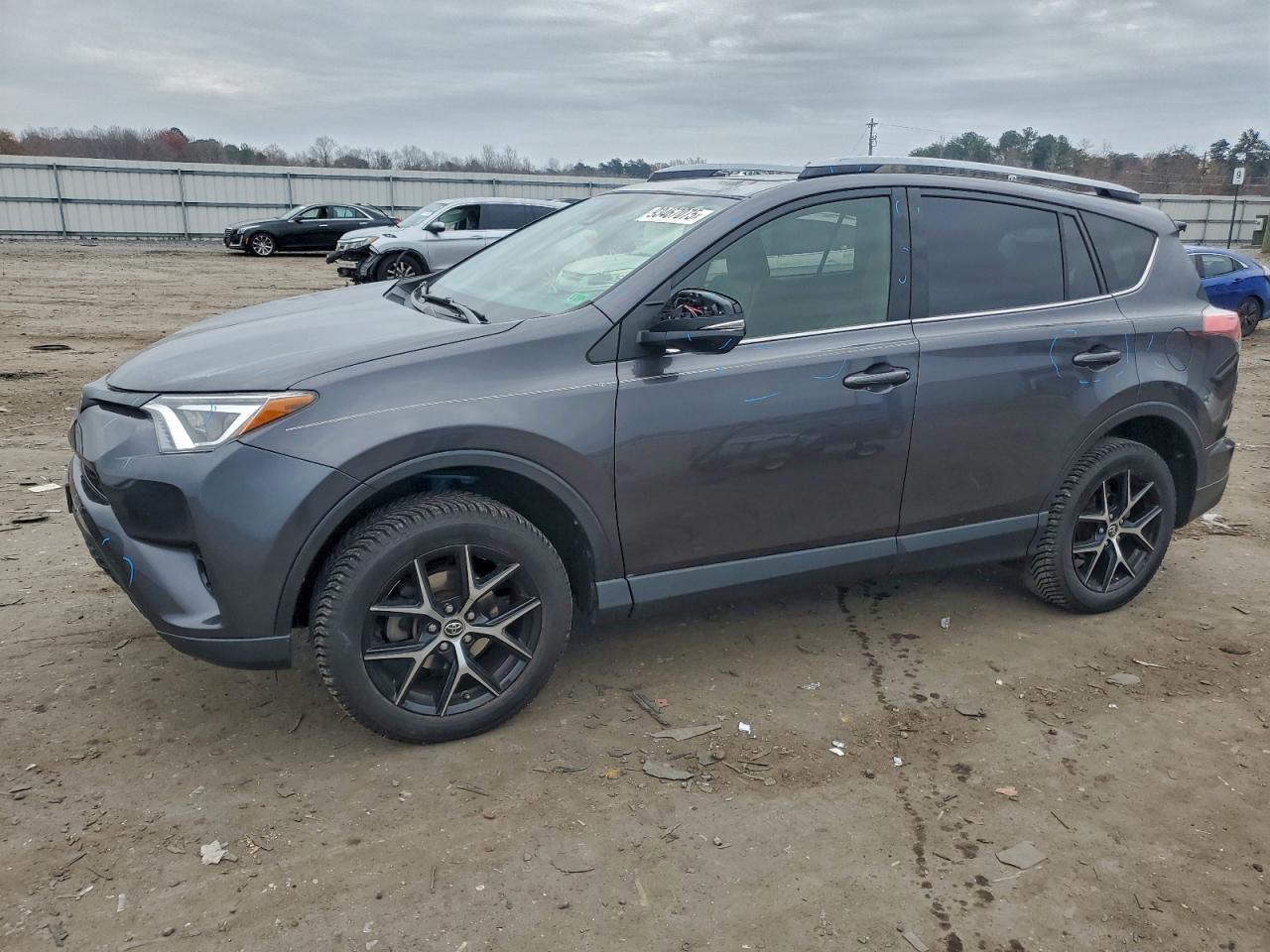 TOYOTA RAV4 SE 2018