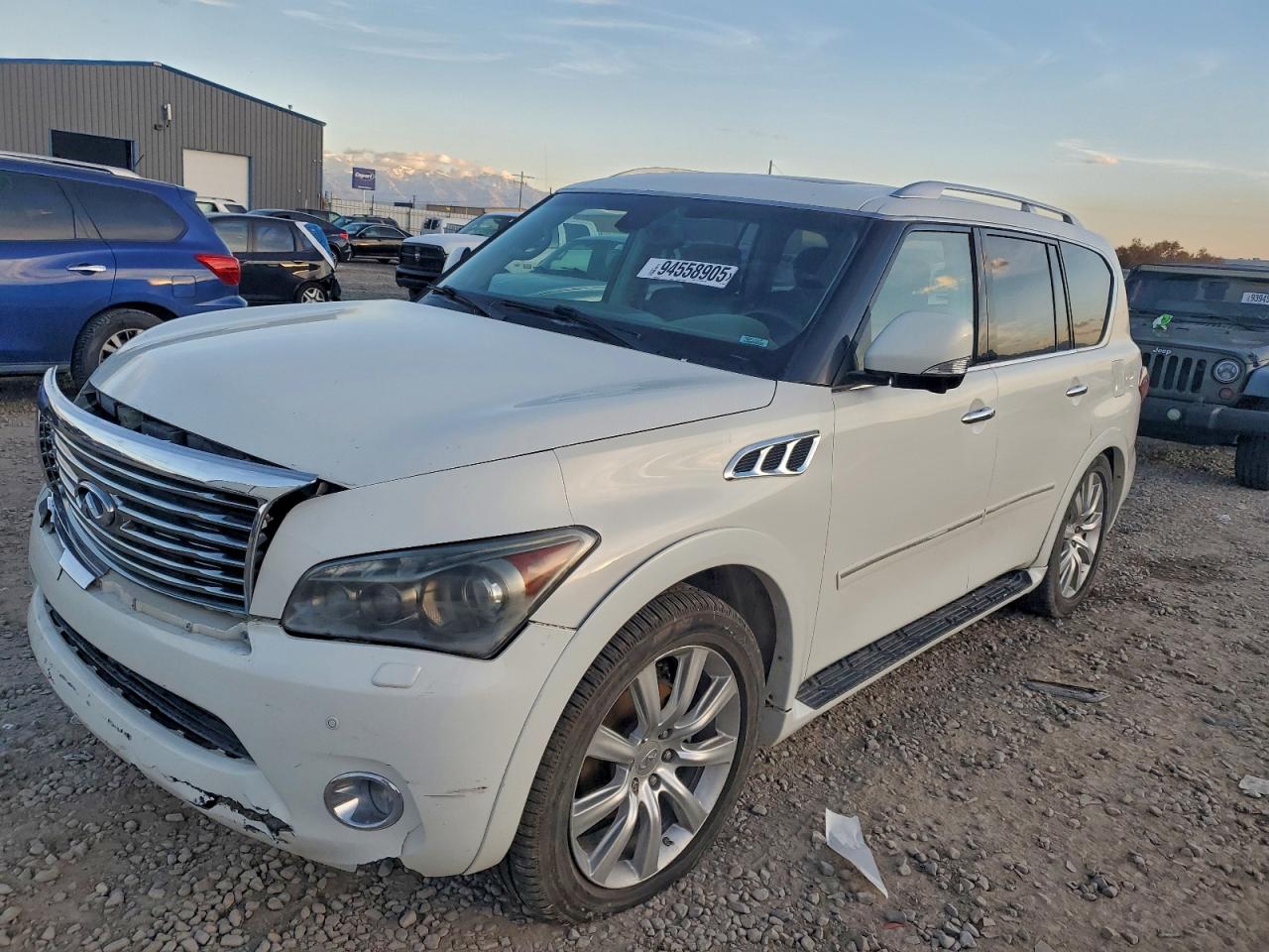 INFINITI QX56 2011