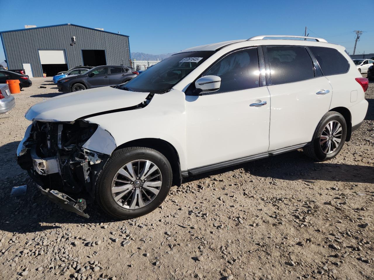 NISSAN PATHFINDER 2017