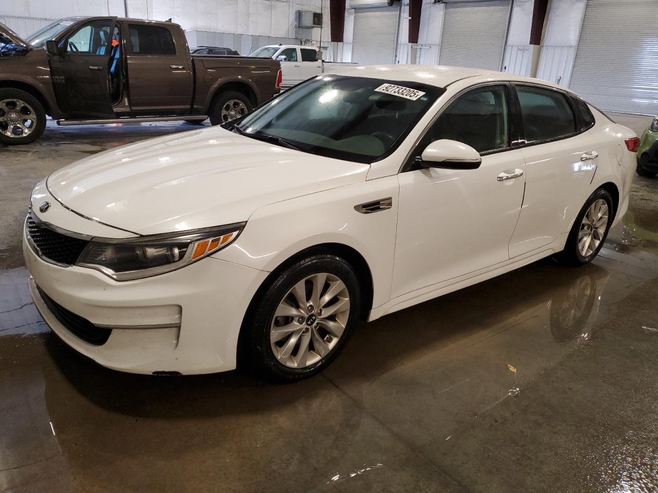 KIA OPTIMA LX 2017