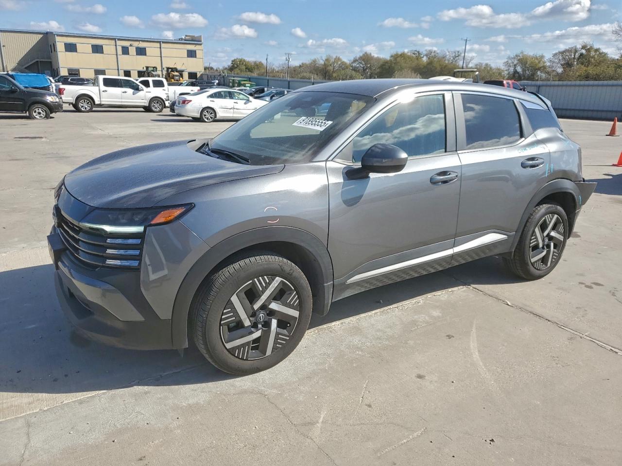NISSAN KICKS 2025