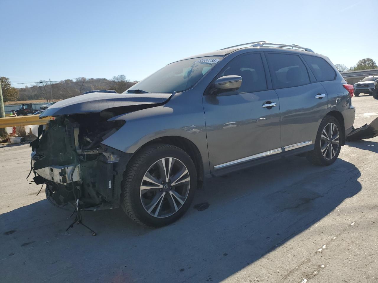 NISSAN PATHFINDER 2018