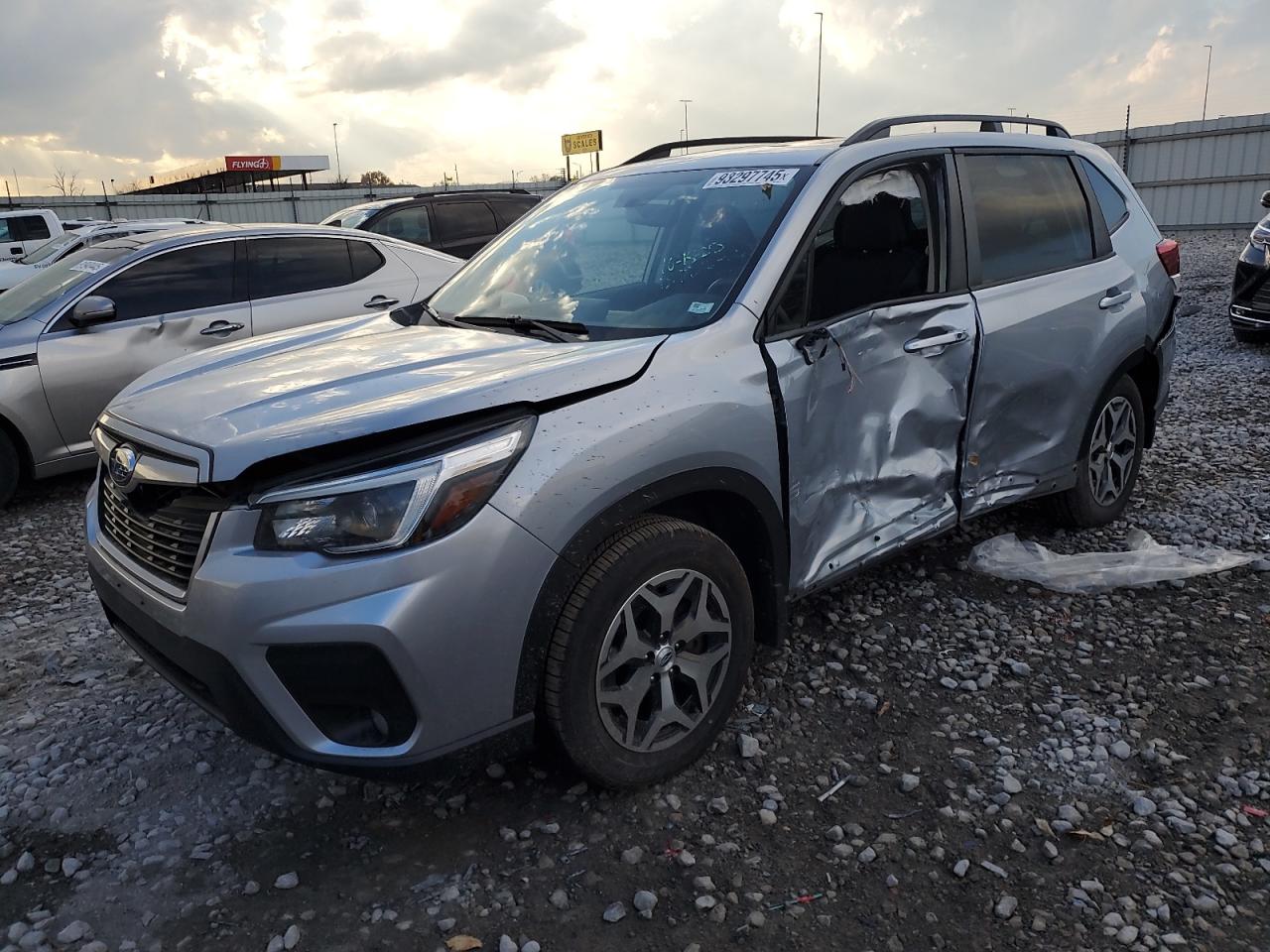 SUBARU FORESTER P 2021