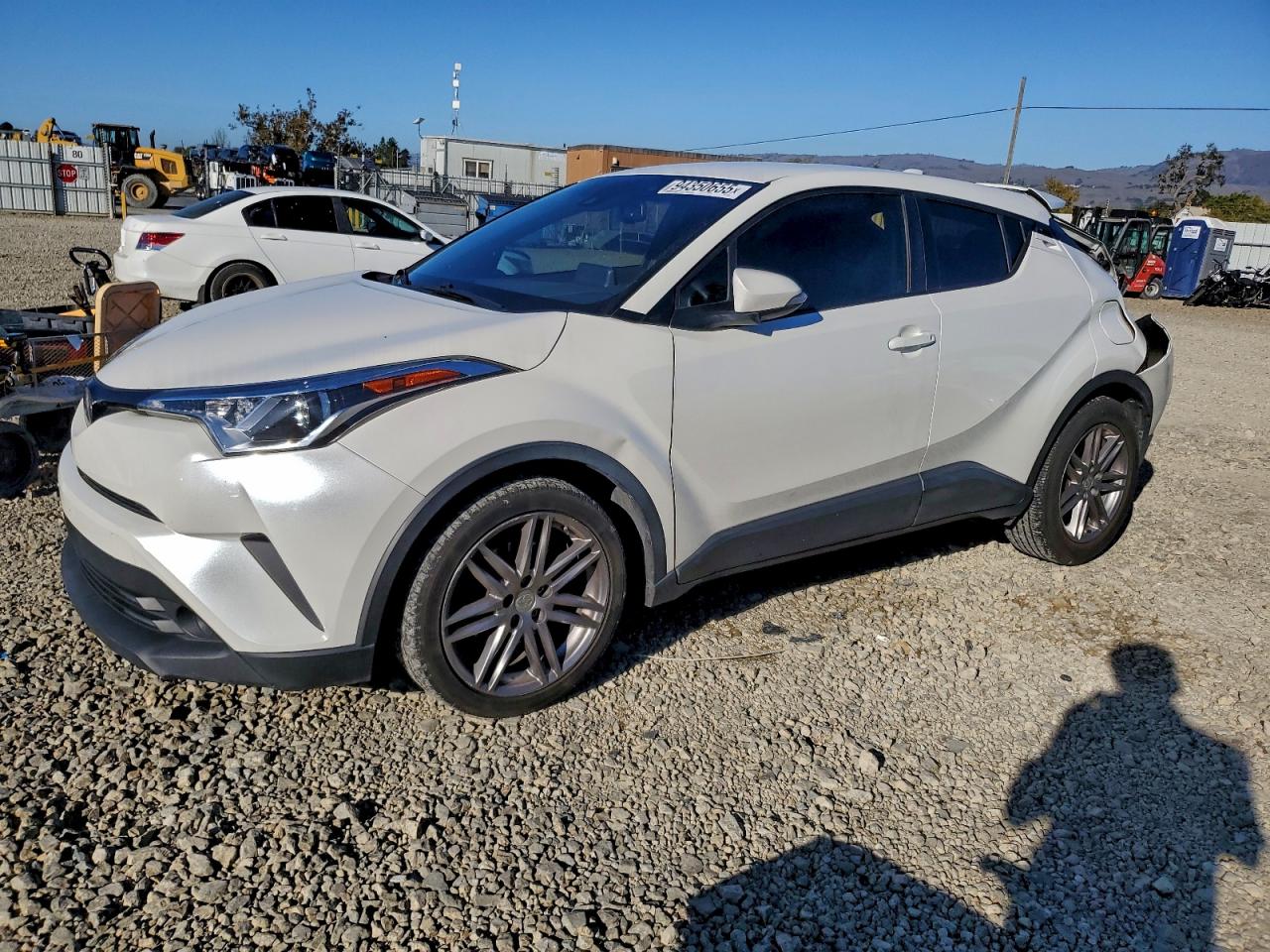 TOYOTA C-HR XLE 2019