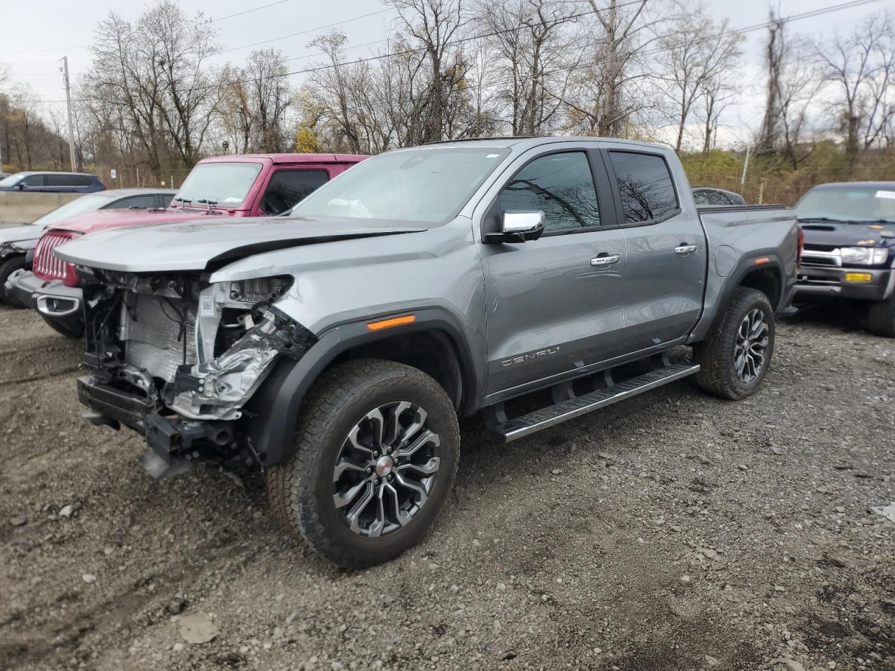 GMC CANYON DEN 2024