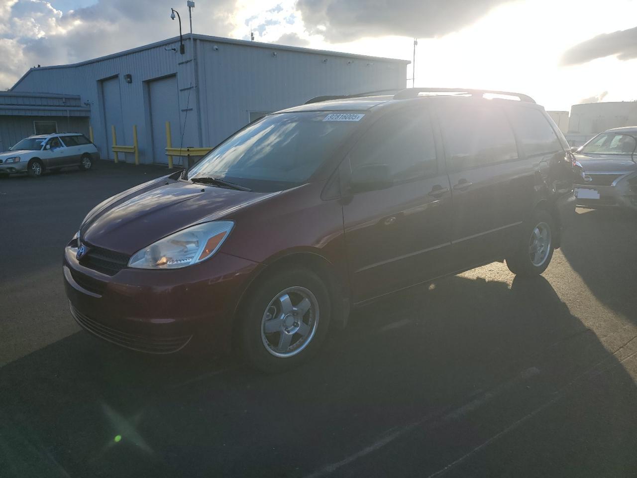 TOYOTA SIENNA CE 2005