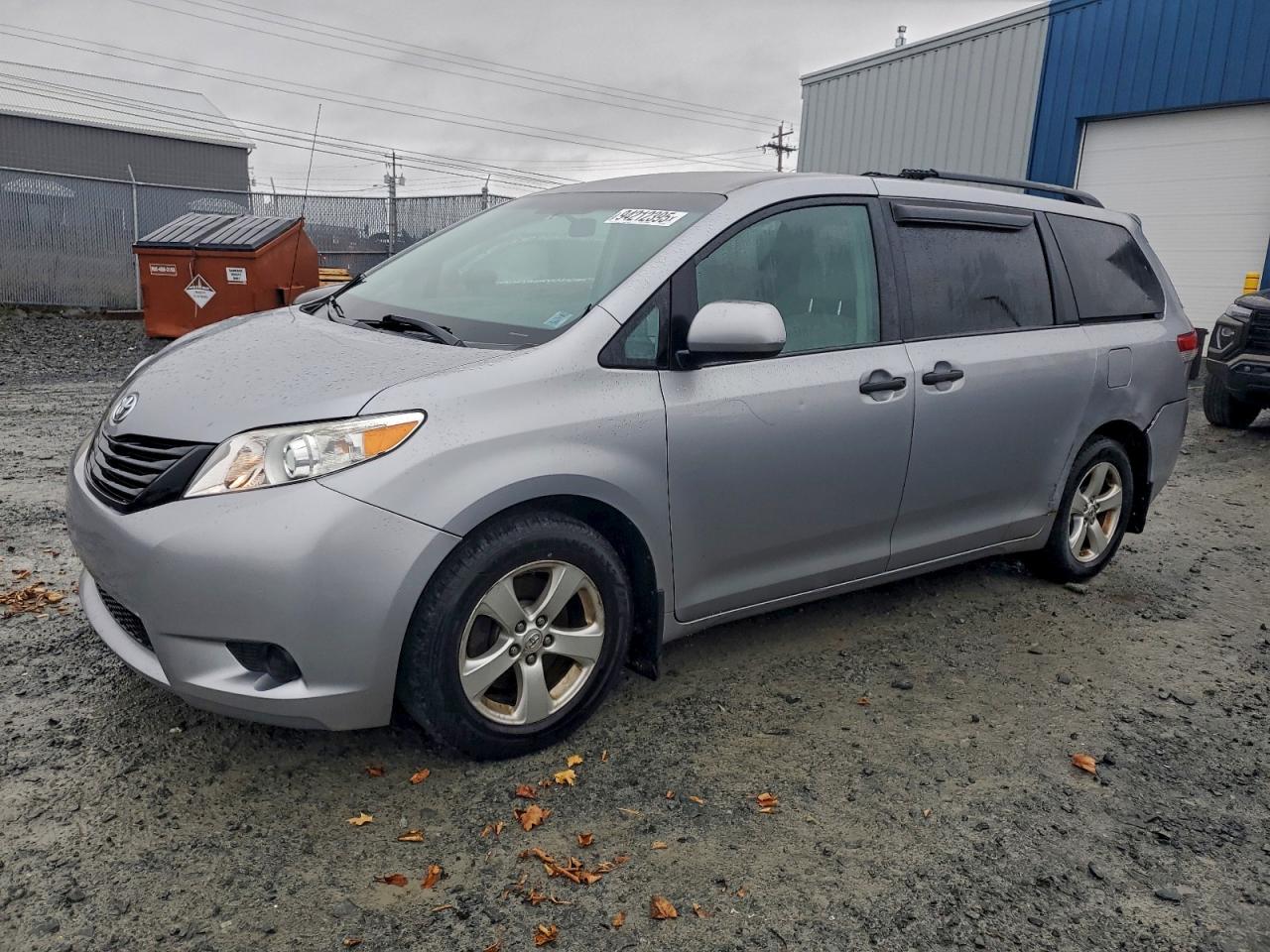 TOYOTA SIENNA 2013