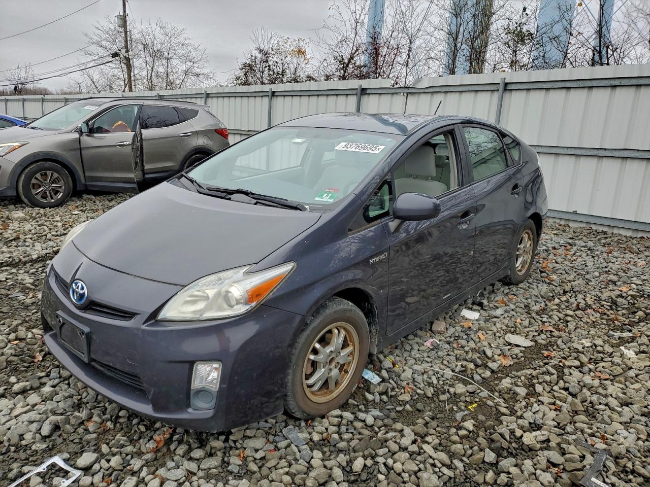 TOYOTA PRIUS 2011
