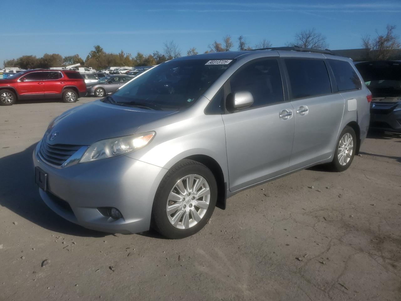 TOYOTA SIENNA XLE 2015