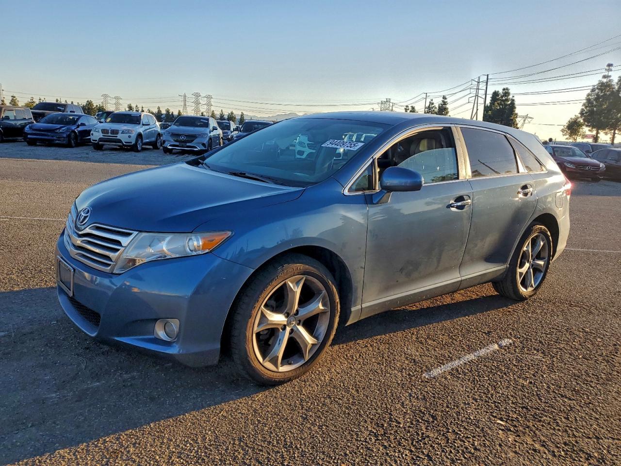 TOYOTA VENZA LE 2012