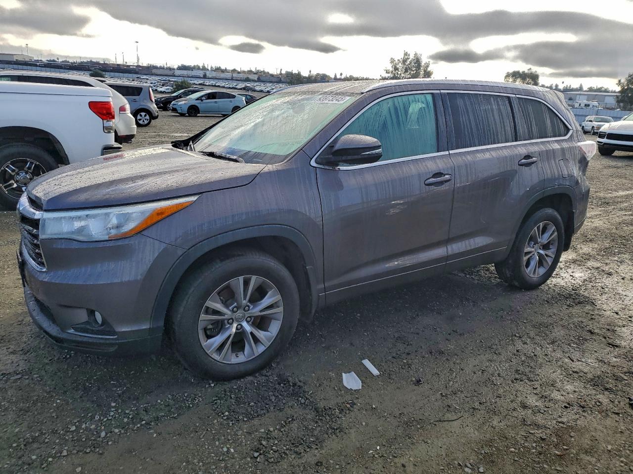 TOYOTA HIGHLANDER 2015