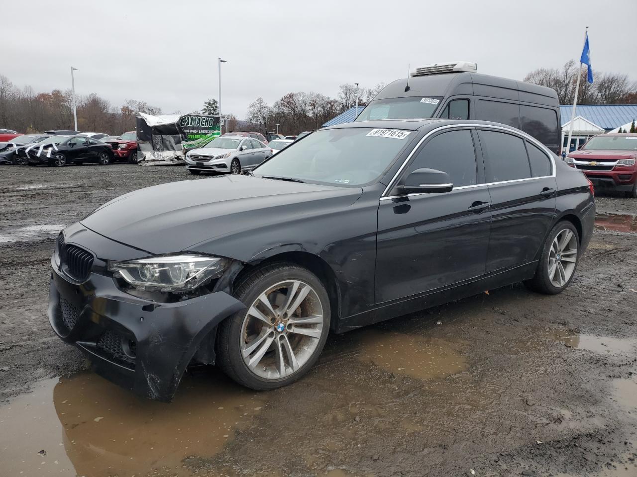 BMW 330 2018