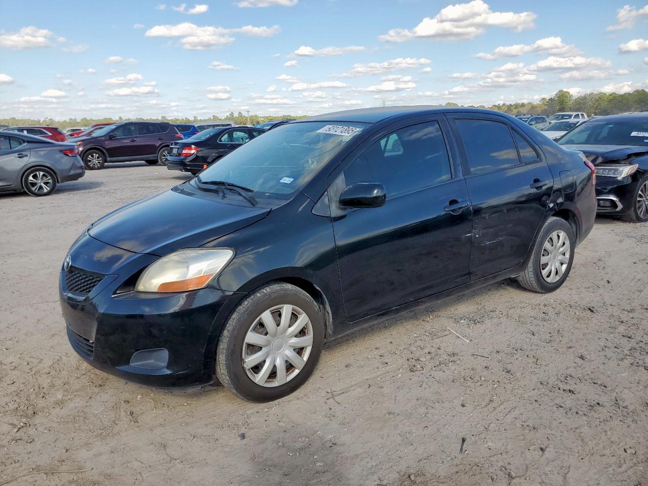 TOYOTA YARIS 2010