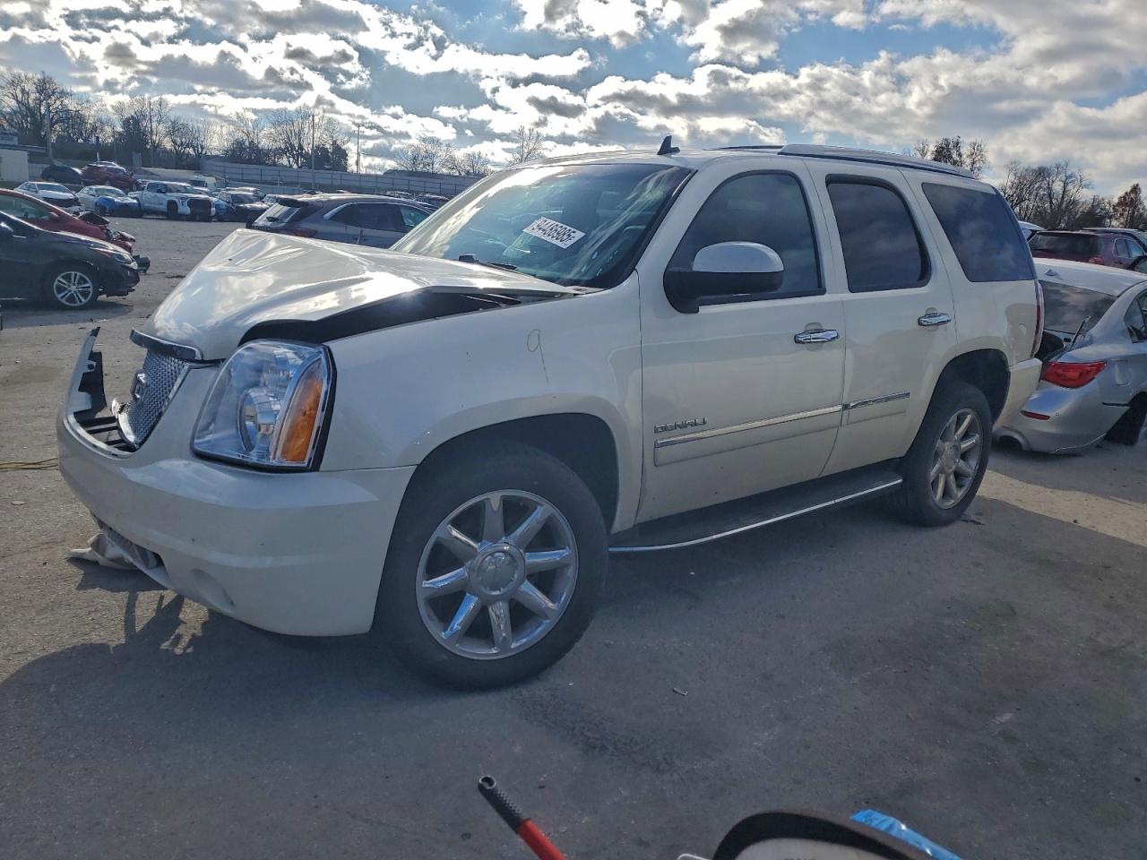 GMC YUKON DENA 2012