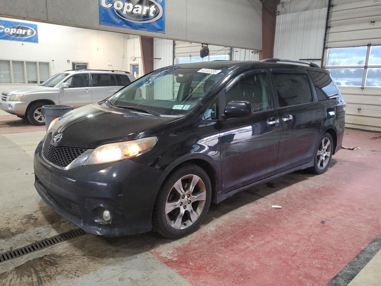 TOYOTA SIENNA SPO 2013