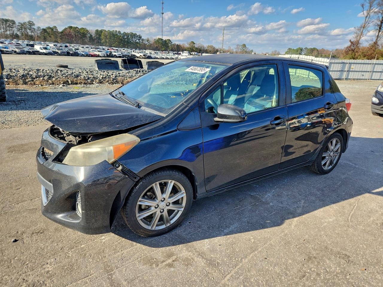 TOYOTA YARIS 2012