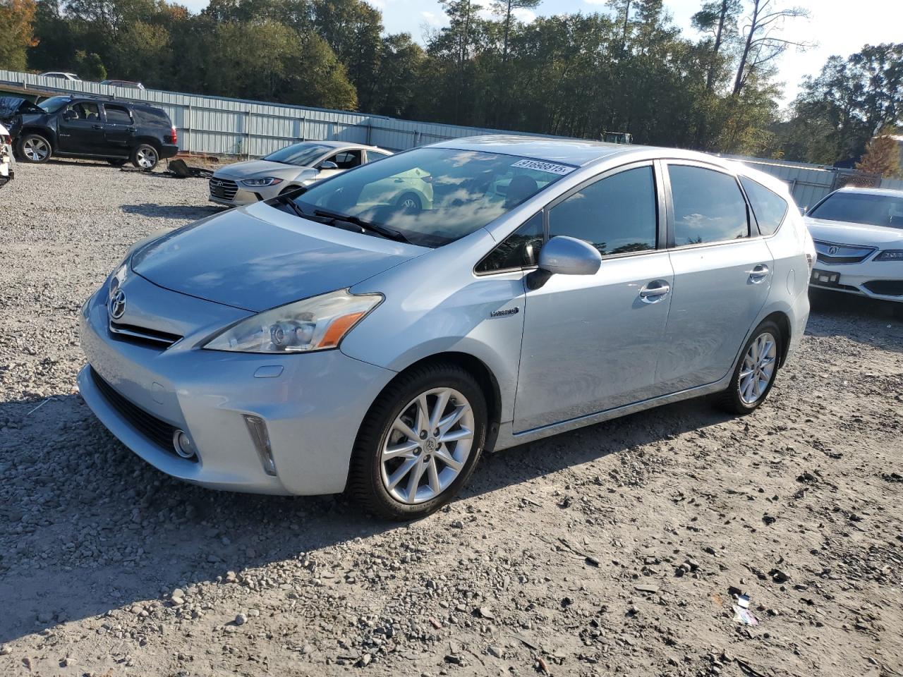 TOYOTA PRIUS V 2013