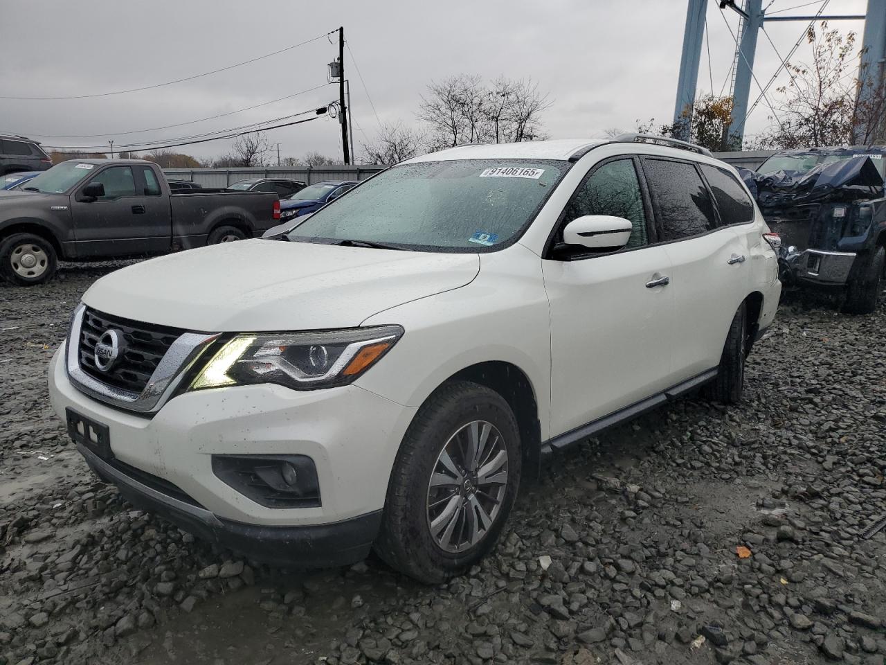 NISSAN PATHFINDER 2018